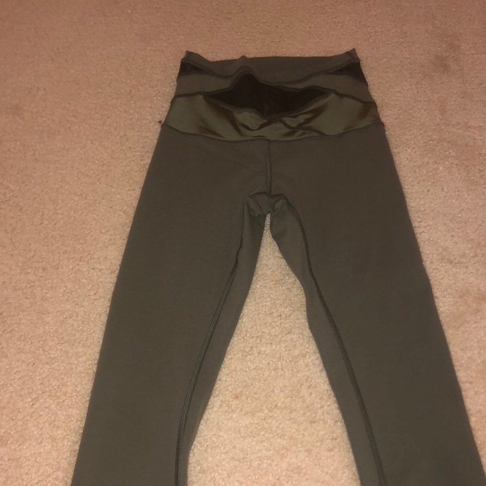 Lulu Lemon Cropped army green leggings